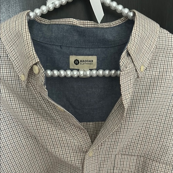 Haggar Cream Casual Button Down Shirt Relaxed Fit - Picture 2 of 2